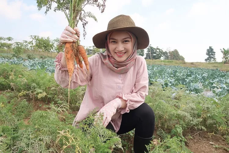 Melody Laksani Mantan JKT48 Diusulkan Jadi Duta Petani Milenial