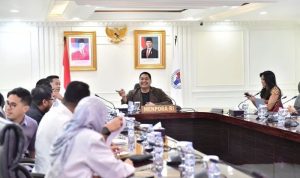 Menteri Pemuda dan Olahraga Dito Ariotedjo menerima audiensi InJourney tentang kejuaraan dunia Aquabike Jetski World Championship 2024 di Kantor Kemenpora, Jakarta, pada Kamis (31/10/2024), BP/ANTR.