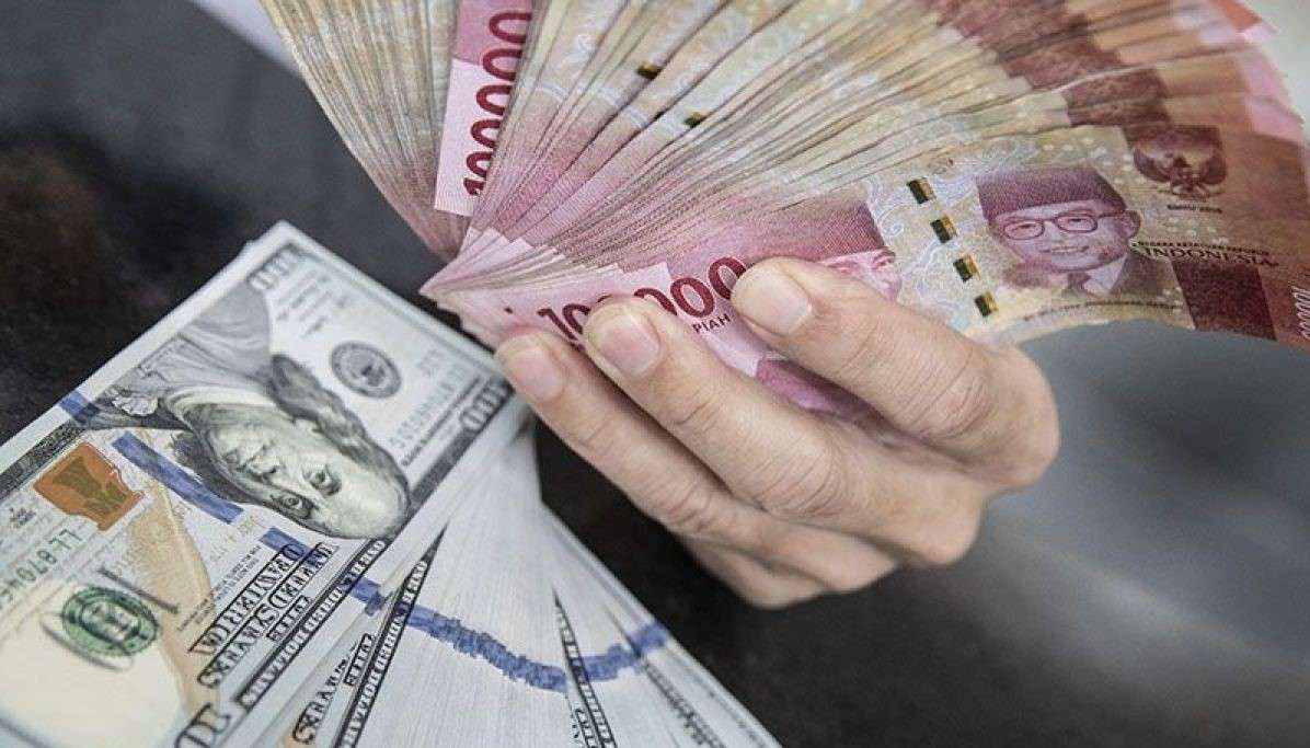 Nilai Tukar Rupiah Menguat terhadap Dolar AS, Tembus Rp15.658 per Dolar