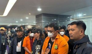 Polda Metro Jaya menggeledah kantor Kementerian Komunikasi dan Digital (Komdigi) pada Jumat, 1 November 2024, terkait dugaan pegawai kementerian tersebut yang terlibat dalam pengelolaan situs judi online, BP/TRBN.