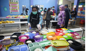 Program Makan Bergizi Gratis Berpotensi Ganggu Kesempatan Kerja di Sektor Pendidikan (KONTAN.CO.ID)