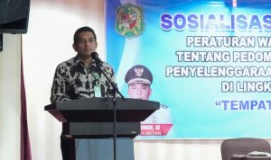 Asisten Administrasi Umum Setdako Medan Ferry Ichsan saat menyampaikan sambutan. BP/ist)