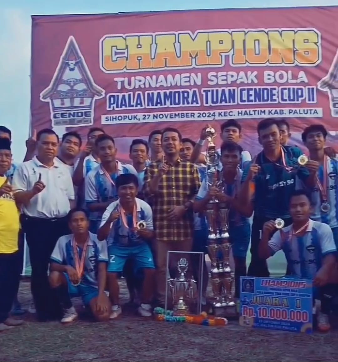 Poto bersama calon bupati paluta pada penutupan turnament sepakbola piala namora tuan cende cup II