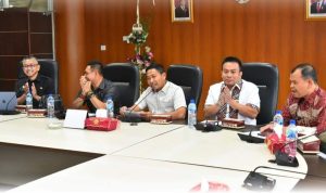 Ketua DPRD Medan Wong Cum Sen saat penyusunan Tatib DPRD Medan Priode 2024-2029. BP/erwan