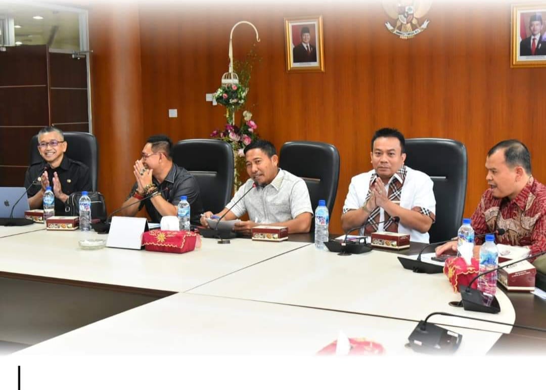 Ketua DPRD Medan Wong Cum Sen saat penyusunan Tatib DPRD Medan Priode 2024-2029. BP/erwan