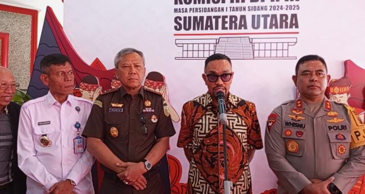 Teks foto : Ahmad Sahroni Wakil Ketua Komisi 3 DPR RI bersama dengan Kapolda Sumut, Kajati Sumut dan Kepala BNNP Sumut.(Istimewa).