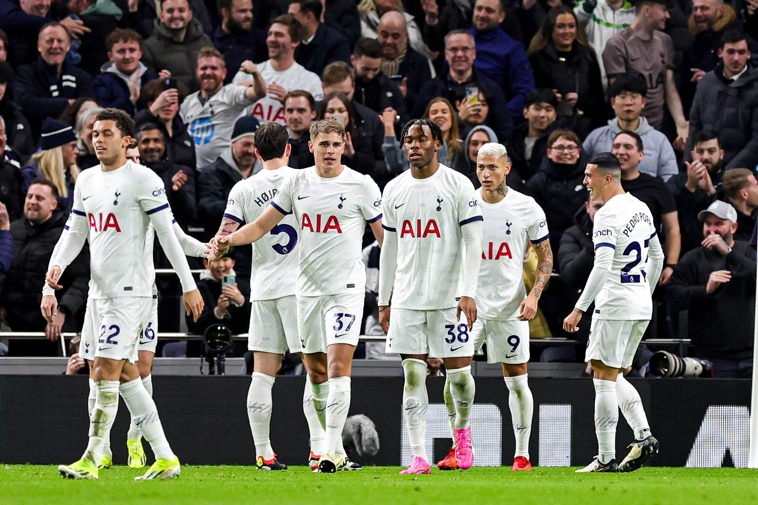 Prediksi Skor Tottenham Hotspur vs Aston Villa, English Premier League Musim 2024/2025, 03 November 2024