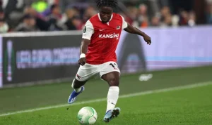 Prediksi Skor AZ Alkmaar vs Heracles, Liga Eredivisie Musim 2024, 01 Desember 2024