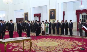Presiden Prabowo Subianto melantik Mari Elka Pangestu sebagai Wakil Ketua Dewan Ekonomi Nasional, dan 6 anggota lainnya, BP/BN.