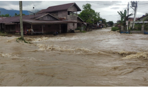Tanggul Sungai Lawe Kinga Jebol: Jalan Nasional Aceh Tenggara-Medan Terendam Banjir