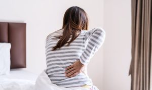 Kenapa Badan Sakit Saat Bangun Tidur? Ini Dia Penyebab dan Solusinya!