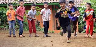 7 Permainan Tradisional yang Harus Dikenalkan Kembali kepada Anak