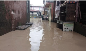 Ketinggian Air 2 Meter di Kampung Aur Medan: Warga Hadapi Banjir Lagi