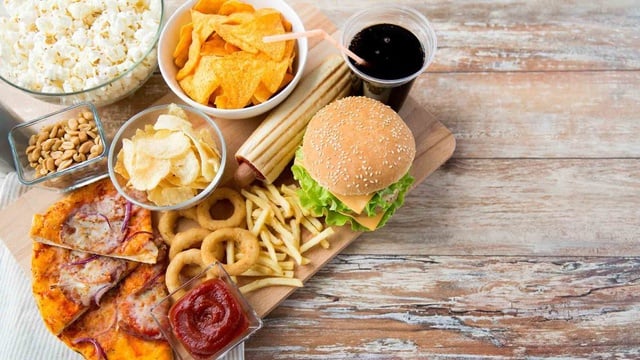Dampak Makanan Cepat Saji pada Depresi Anak