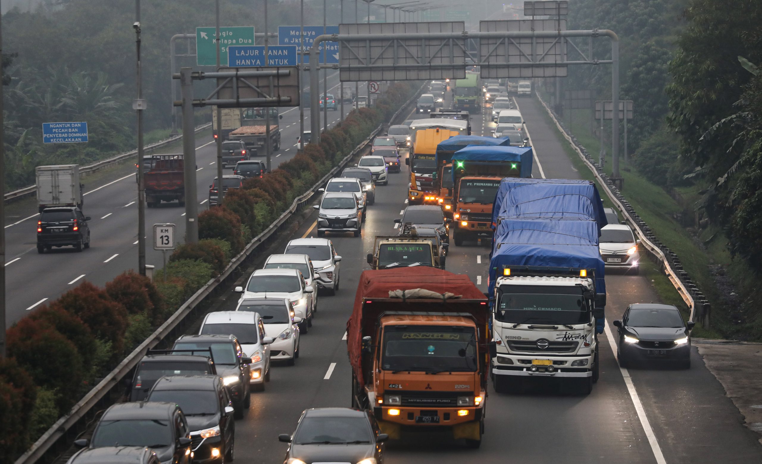 Dinas Perhubungan Sumut Tambah Rambu Keselamatan untuk Arus Mudik Natal dan Tahun Baru 2025