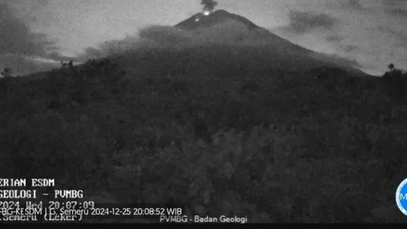 Gunung Semeru Erupsi, Letusan Capai 700 Meter di Atas Puncak