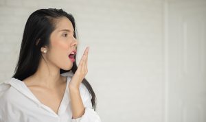 Halitosis atau Bau Mulut, Penyebab, Gejala, dan Cara Mengatasinya