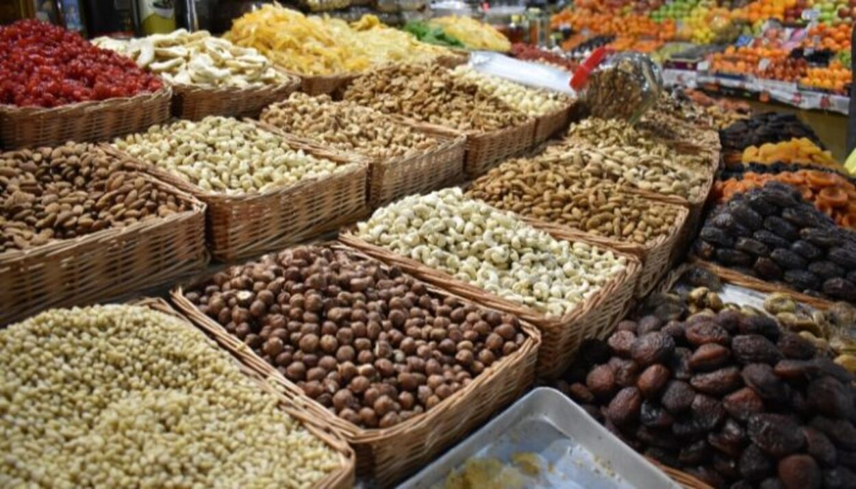 Harga Pangan Fluktuatif, Bawang Putih dan Beras Naik