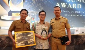 Mewakili Pemerintah Kota Binjai Kadis Kominfo Sofyan Siregar S.STP, M.AP. raih penghargaan ke empat kalinya Keterbukaan Informasi Publik se-Sumut.