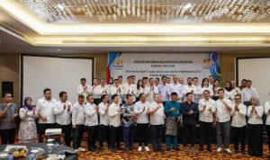 Asisten Ekbang Agus Suryono saat pengukuhan pengurus Kadin 2020-2025 di Hotel JW Marriot Medan, Jumat (13/12/2024). BP/erwan
