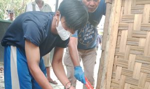 pelaku ketika diamankan pihak kepolisian dan dalam kegiatan reka ulang kasus.(Istimewa)