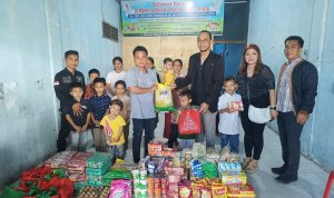AMS XII kota Medan berbagi kasih dengan kader, warga dan anak panti menyambut hari raya Natal dan tahun baru