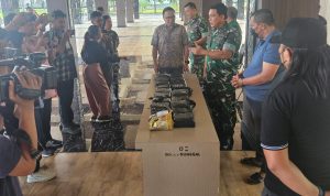 Kasdam I BB bersama dengan Dir Narkoba Polda Sumut memaparkan pengungkapan kasus.(Istimewa)