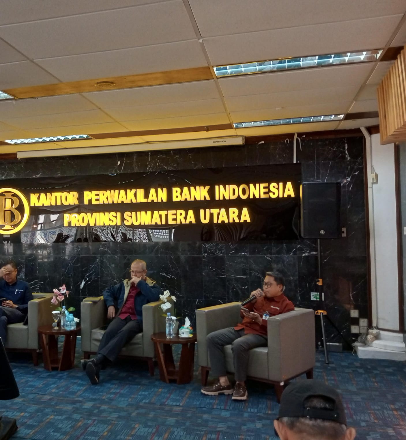 Deputi Kepala KPwBI Sumut Iman Gunadi (tengah).(Istimewa)