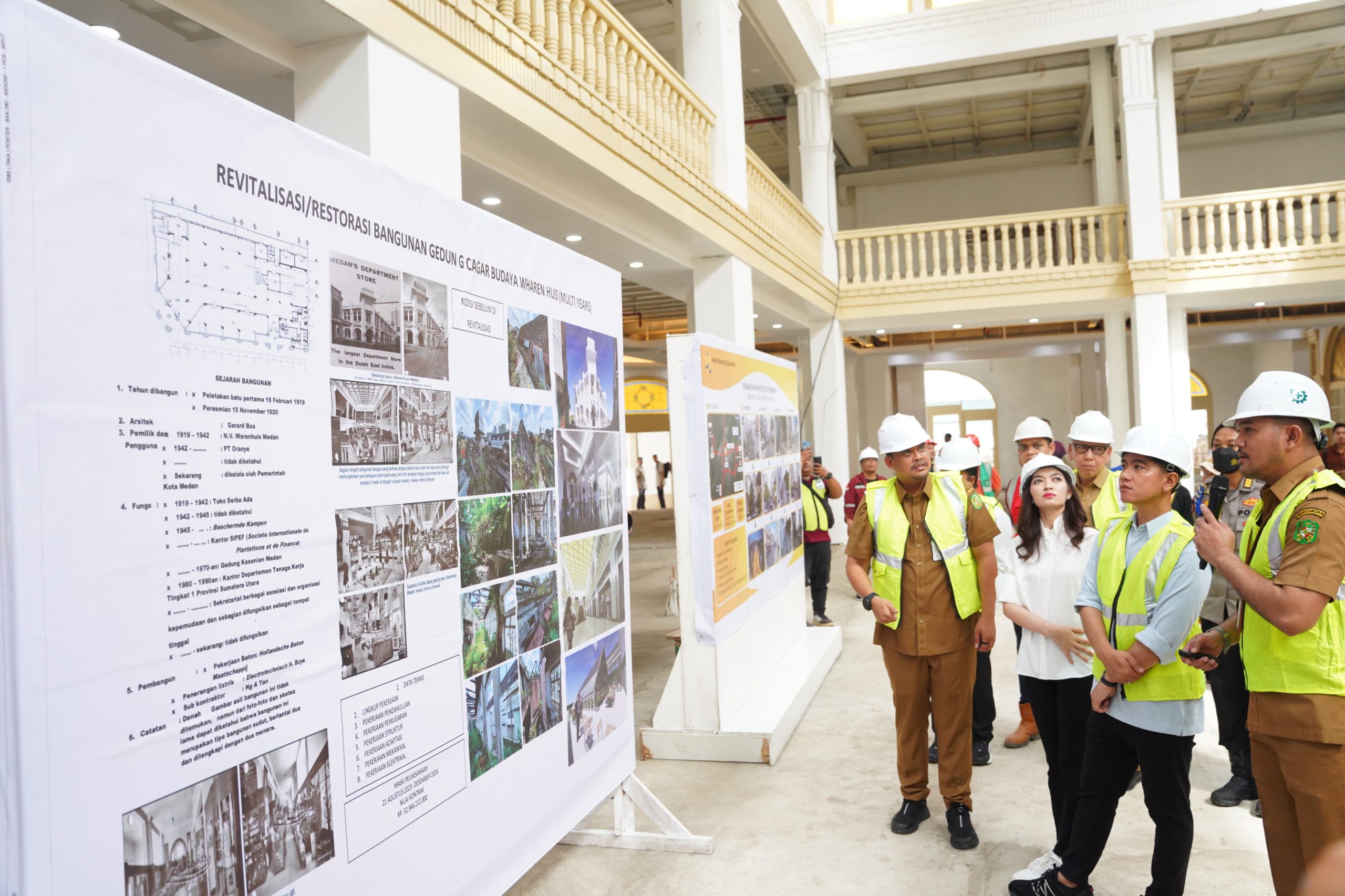 Wapres saat berkunjung ke Gedung Warenhuis di kawasan Kesawan, Jalan Achmad Yani Medan, Senin (23/12/2024). BP/erwan