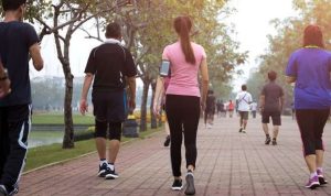 Jogging vs Jalan Kaki, Mana yang Lebih Baik untuk Kesehatan Kardiovaskular?