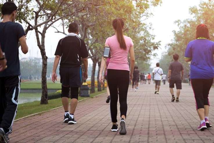 Jogging vs Jalan Kaki, Mana yang Lebih Baik untuk Kesehatan Kardiovaskular?