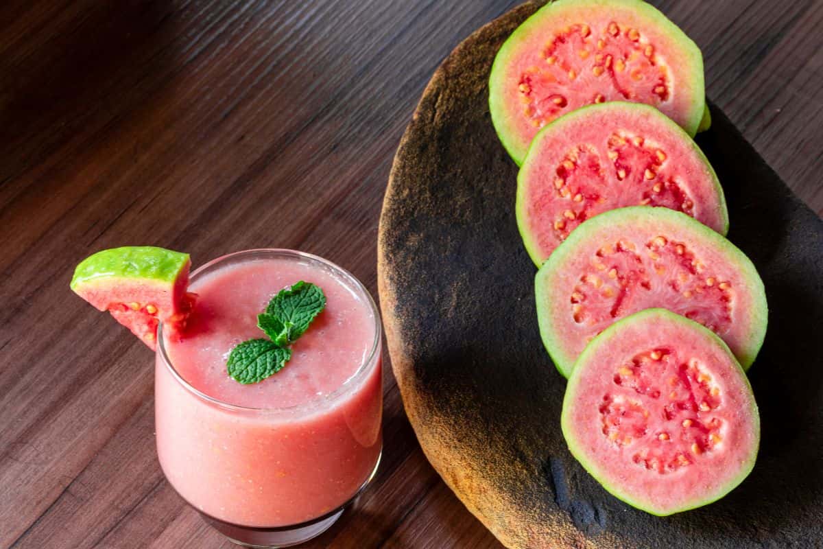 Jus Buah Tinggi Serat untuk Menjaga Kesehatan Pencernaan