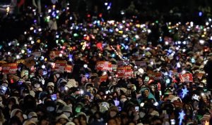 K-pop Lightstick Jadi Simbol Protes, Aksi Demonstrasi di Seoul Berubah Jadi Festival Musik