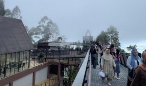 Menara Pandang Tele Samosir Jadi Destinasi Wisata Populer dengan Wajah Baru