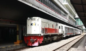 PT KAI Sumut Siapkan 31 Lokomotif dan 73 Kereta untuk Angkutan Libur Natal dan Tahun Baru 2025
