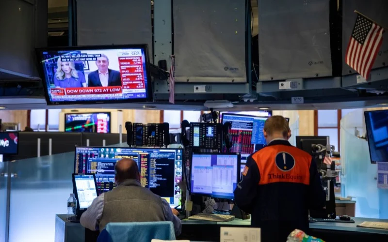 Pasar Saham Amerika Serikat Menguat Menjelang Malam Natal