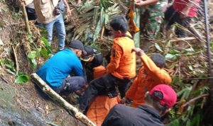Pasutri Hanyut di Banjir Kecamatan Raya Kahean Ditemukan Tewas