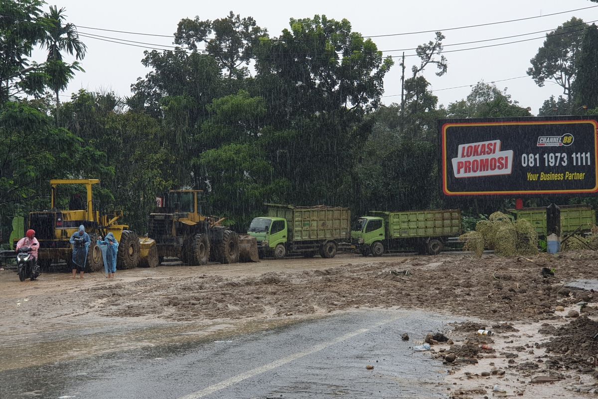 Pembukaan Jalur Medan-Berastagi Pasca Longsor Desa Sembahe