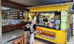 Sibabang Burger, Pematangsiantar, Abdurrahman Syah, usaha burger, kisah sukses