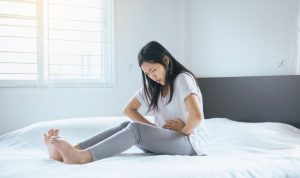 Penyebab dan Cara Mengatasi Kram Perut Saat Bangun Tidur di Pagi Hari
