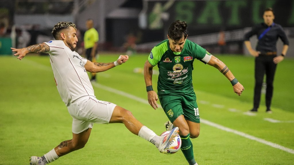Prediksi Skor Persebaya Surabaya vs Arema FC, BRI Liga 1 Indonesia Musim 2024-2025, 07 Desember 2024