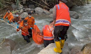 Tim SAR Temukan Dua Korban Terakhir Banjir Bandang di Desa Martelu