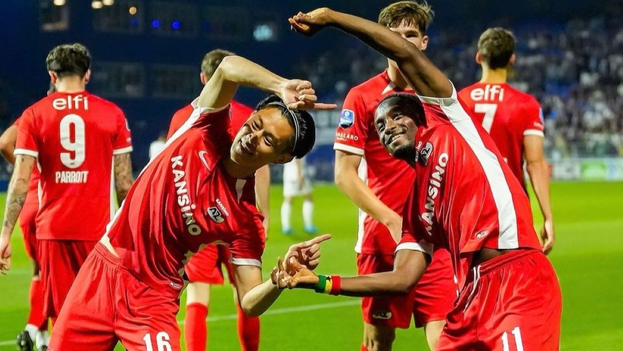 Prediksi Skor AZ Alkmaar vs Ajax, Liga Eredivisie Musim 2024/2025, 08 Desember 2024