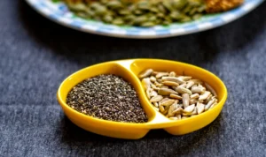 Cemilan kacang kuaci yang gurih dan menyehatkan.
