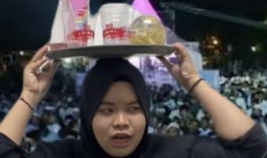 Gus Miftah Dikecam Usai Ucapkan Kata Kasar ke Penjual Es Teh, Meme Pun Bermunculan