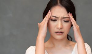 Sakit Kepala Saat Puasa? Temukan Waktu Ideal untuk Minum Obat