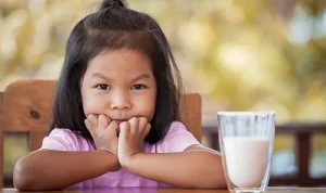 Waspada Alergi Susu Sapi pada Anak, Ini Gejala yang Perlu Diketahui Orang Tua