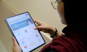 Warga Surabaya dapat mengurus administrasi kependudukan (adminduk) secara online melalui aplikasi Klampid New Generation (KNG)