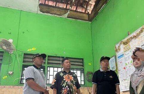 Dinas dan DPRD Sidoarjo sidak sekolah ambrol di Sidomojo