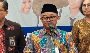 Mendikdasmen Abdul Mu'ti mengumumkan pergantian nama Penerimaan Peserta Didik Baru (PPDB) menjadi Sistem Penerimaan Murid Baru (SPMB) di Kawasan Pecenongan